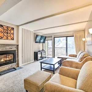https://mammoth-mtn-escape-with-pool-and-walk-to-ski-lift.mammothlakeshotels.org