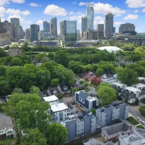 https://906-westbrook-b-city-views-rooftop-hot-tub-and-short.1sthotelscharlotte.com